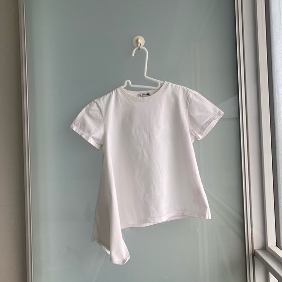 Uniqlo JWA Asymmetrical T-shirt - Picture 1 of 5